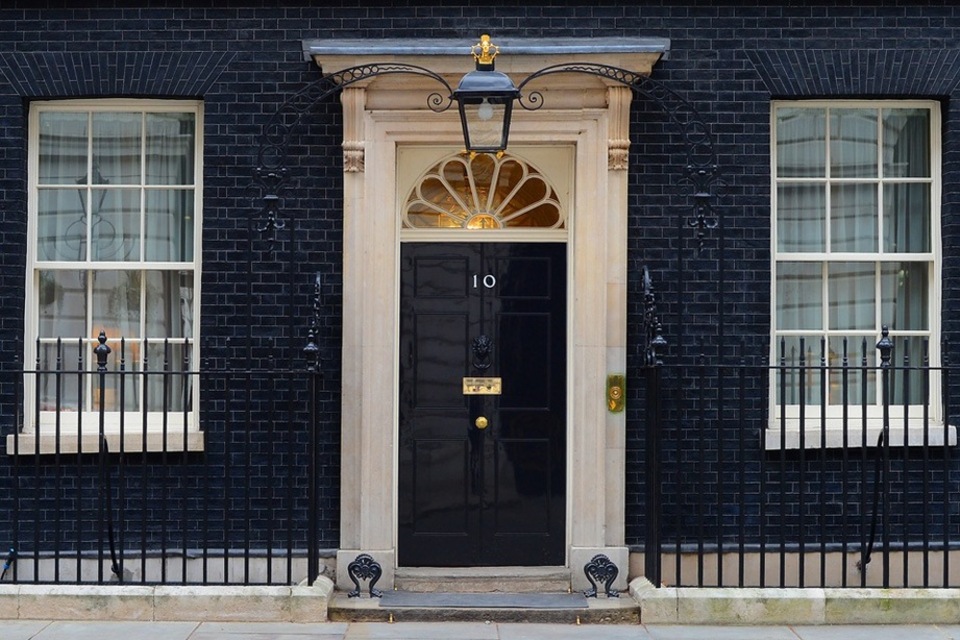 Imagem relacionada à notícia: Crossbench Peerages Junho 2025
