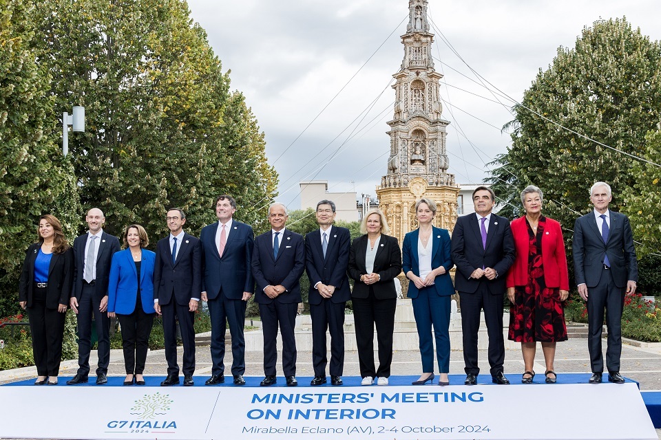 Imagem relacionada à notícia: G 7 países concordam com um novo plano para desmantelar gangues de contrabando de migrantes