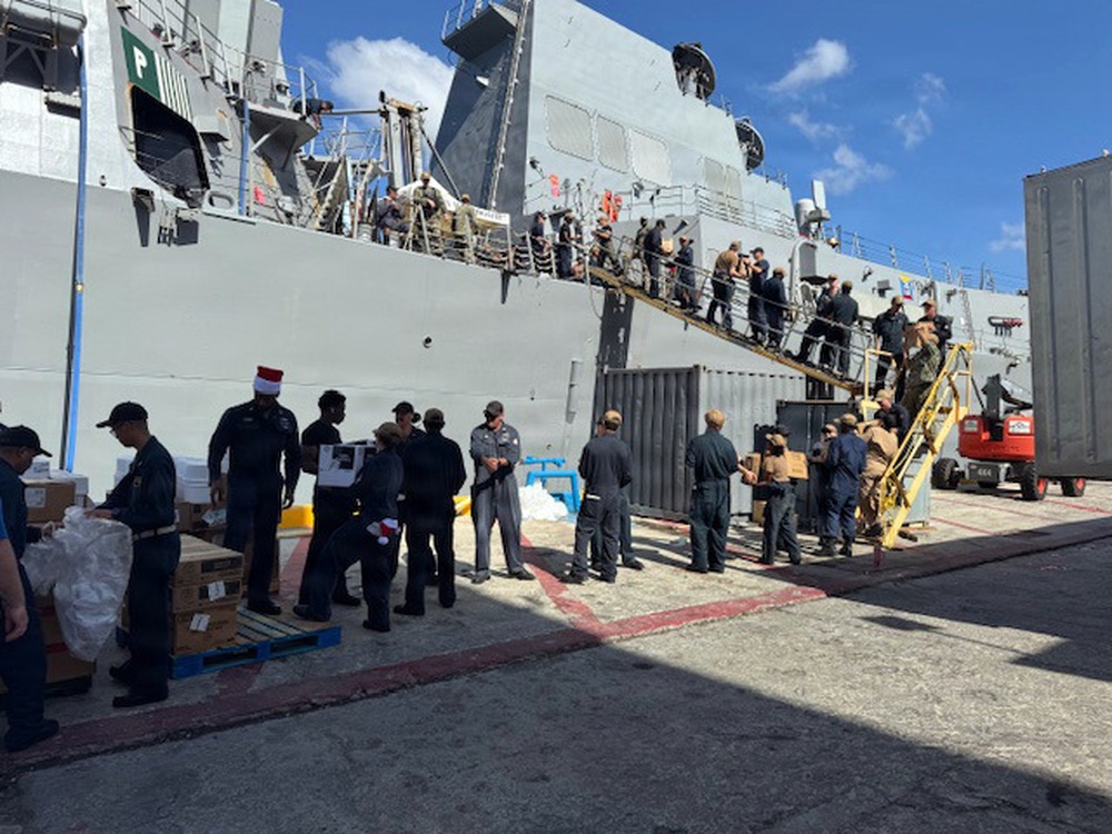 Imagem relacionada à notícia: NAVSUP FLC Jacksonville ganha NDTA Unidade de Marinha do Ano em Trabalho Ativo
