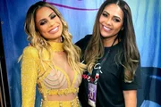 Lexa e Darlin Ferrattry posam nos bastidores do Carnaval