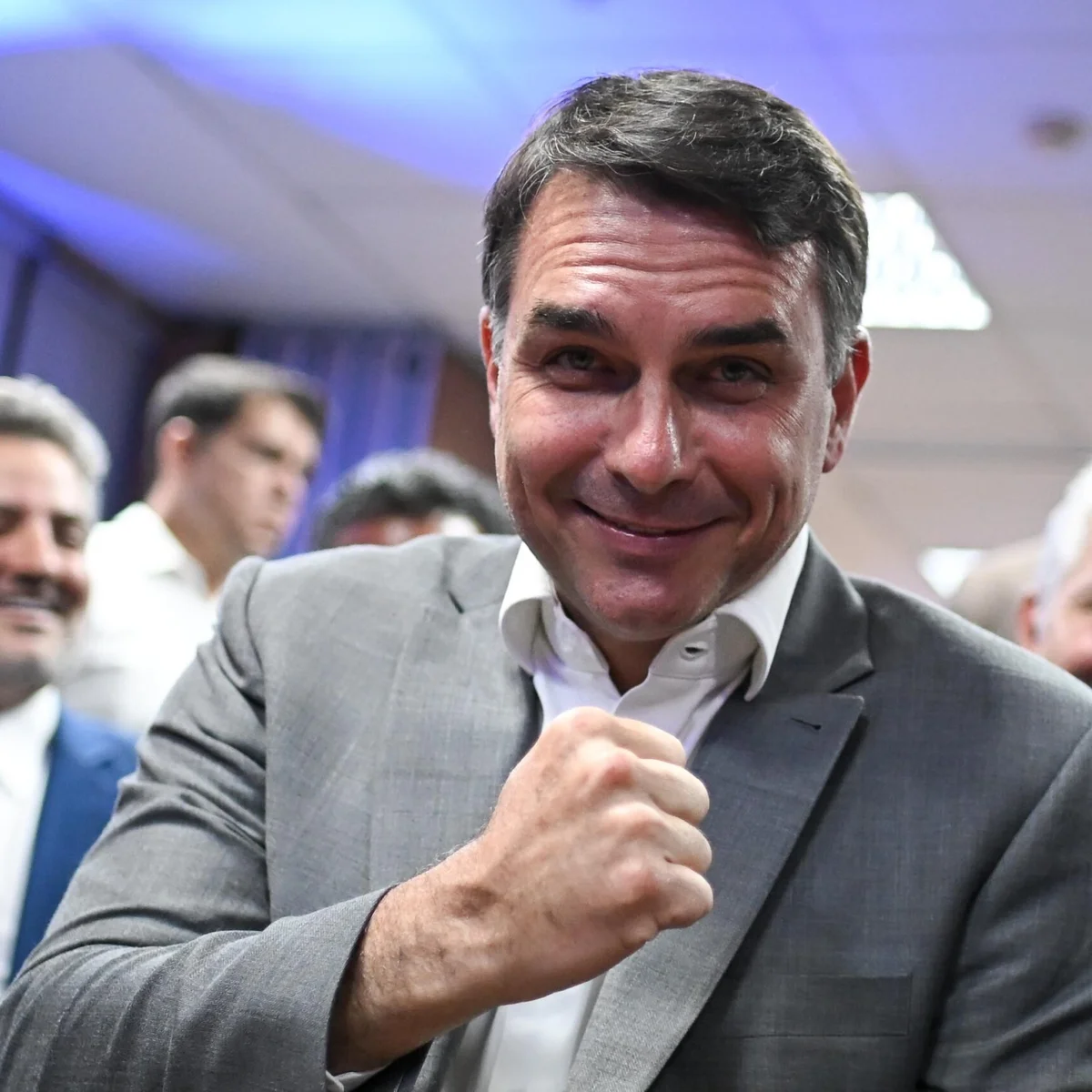 Flávio acena ao NE, onde Lula teve 63% dos votos no 1º turno: "Eu acredito"