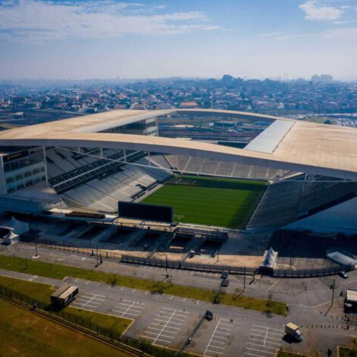 Corinthians e Caixa assinam termo de confidencialidade para negociar dívida da Neo Química Arena