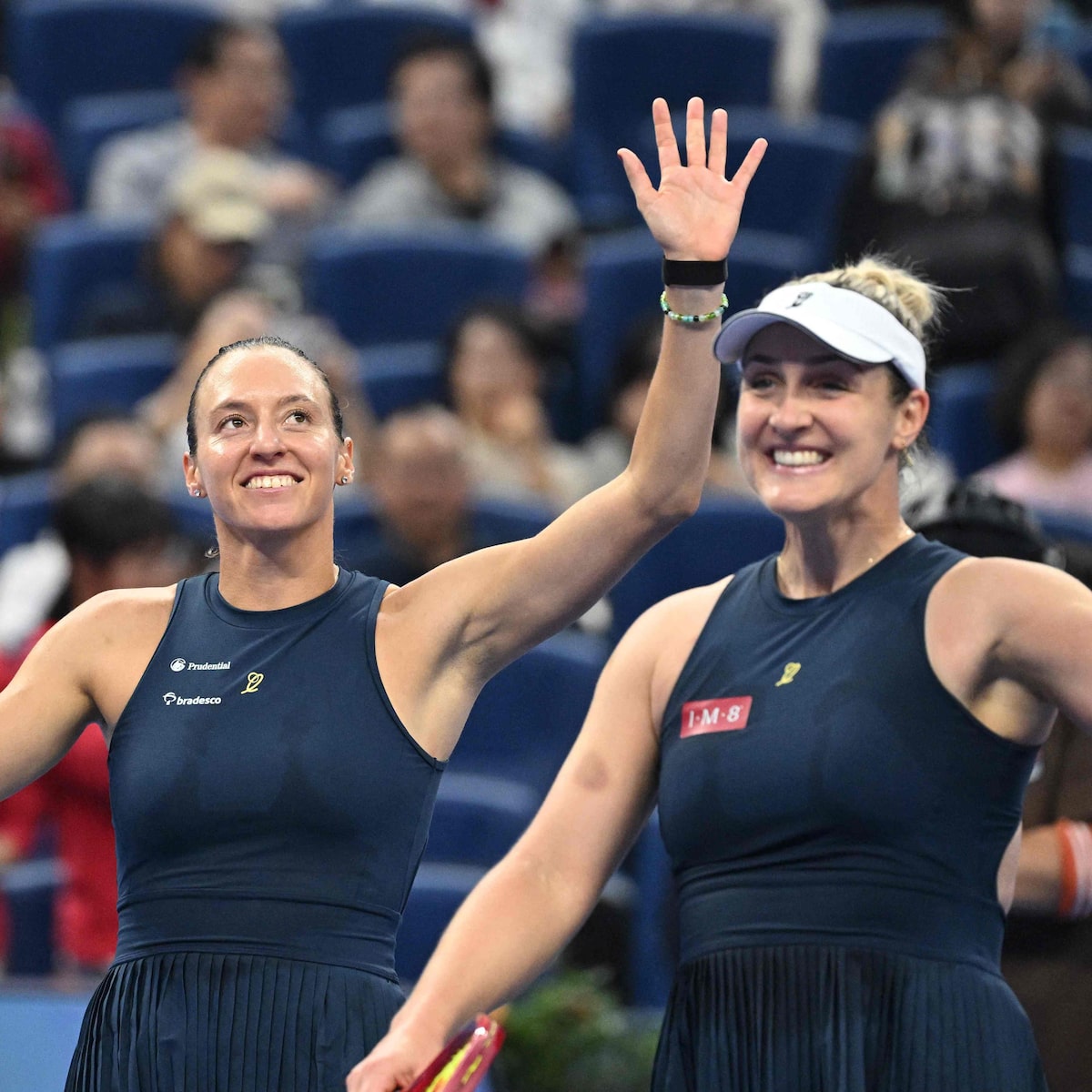 Stefani e Dabrowski vão à semi em Wuhan e se aproximam de liderança de ranking do ano