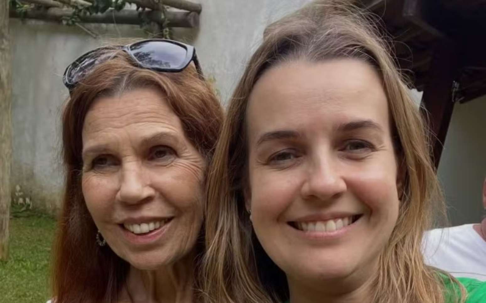 Silvana Ramiro posa com sua m&atilde;e em momento descontra&iacute;do