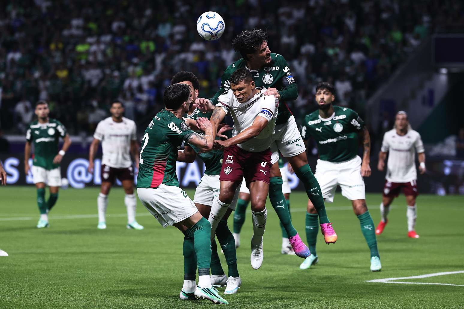 Palmeiras e Fluminense se enfrentam no Nubank Parque.