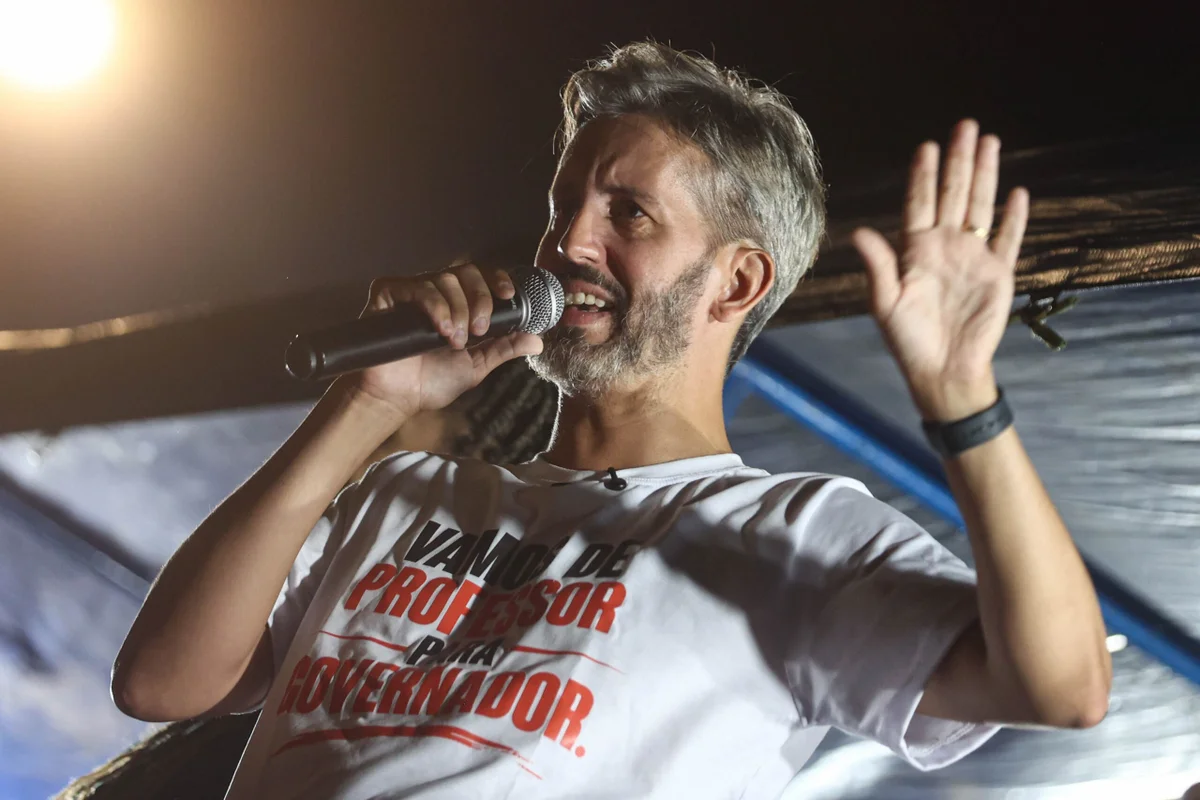 Imagem da matéria: Leandro Grass comemora fim da escala 6x1: "Brasil deu um passo a frente"