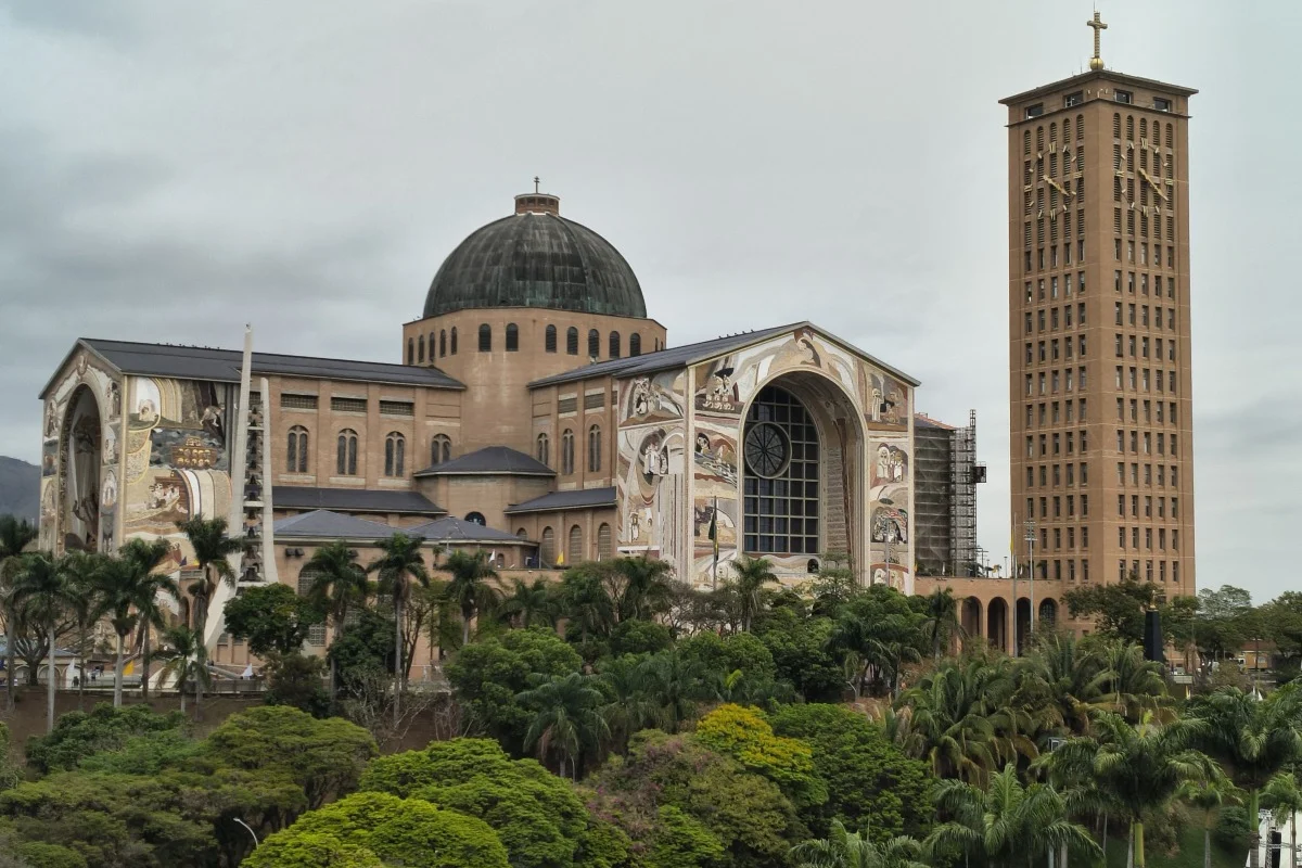 Imagem mostra Basílica, em Aparecida - Metrópoles