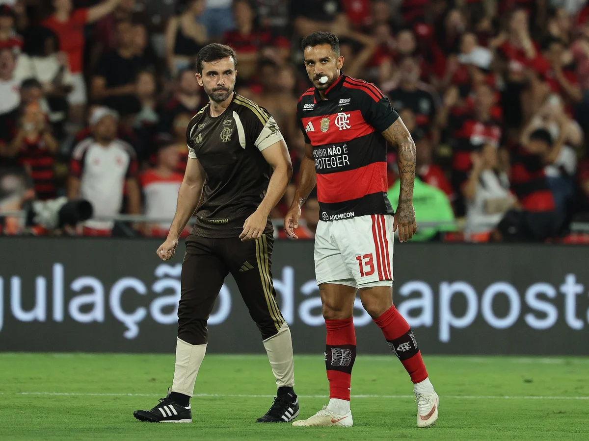 Danilo fratura mandíbula em Flamengo x Fluminense e passará por cirurgia