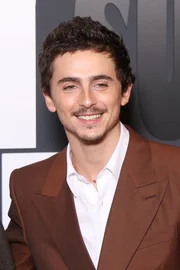 Bigode fino evoca estilo vintage em nova tendência de beleza masculina
