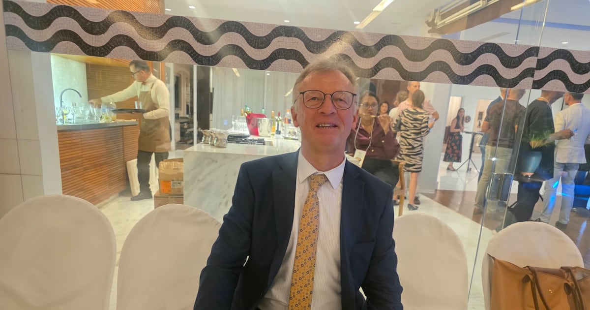 Embaixador da Bélgica destaca língua neerlandesa como expressão de identidade, cultura e diversidade
