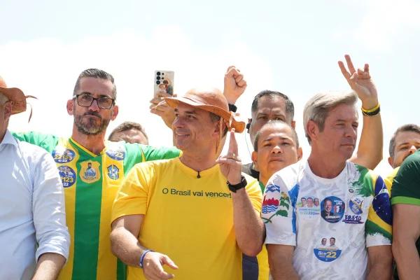 Flávio tenta reduzir vantagem de Lula no Nordeste na reta final do 2º turno