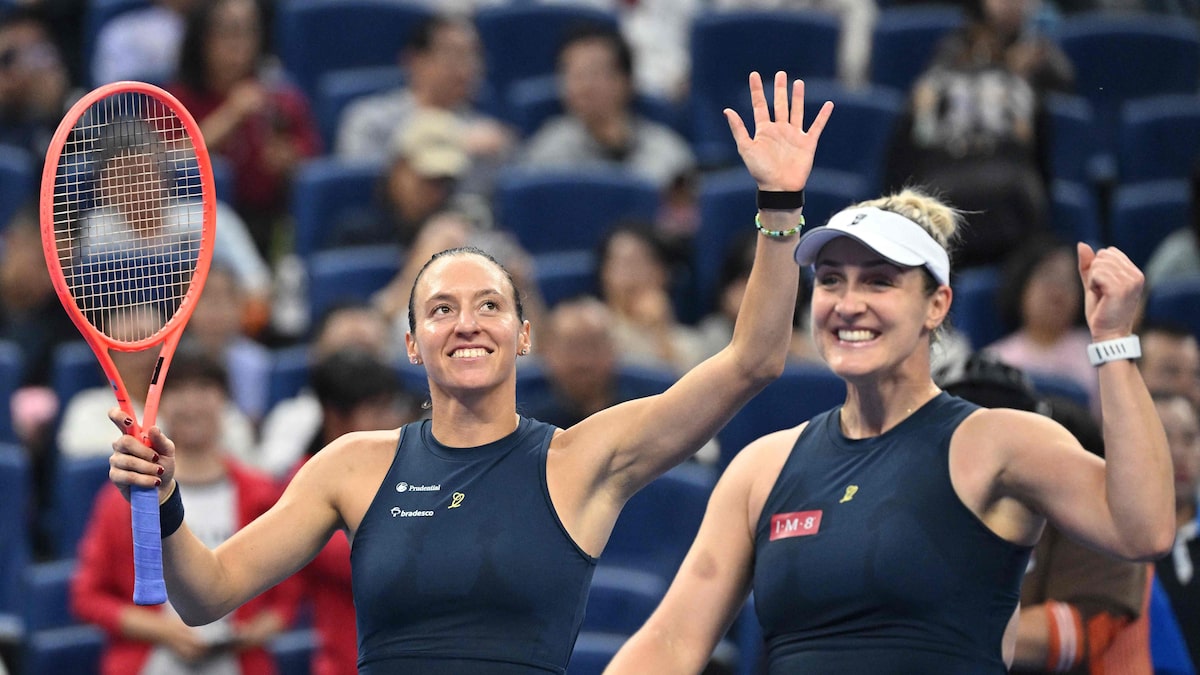 Stefani e Dabrowski vão à semi em Wuhan e se aproximam de liderança de ranking do ano