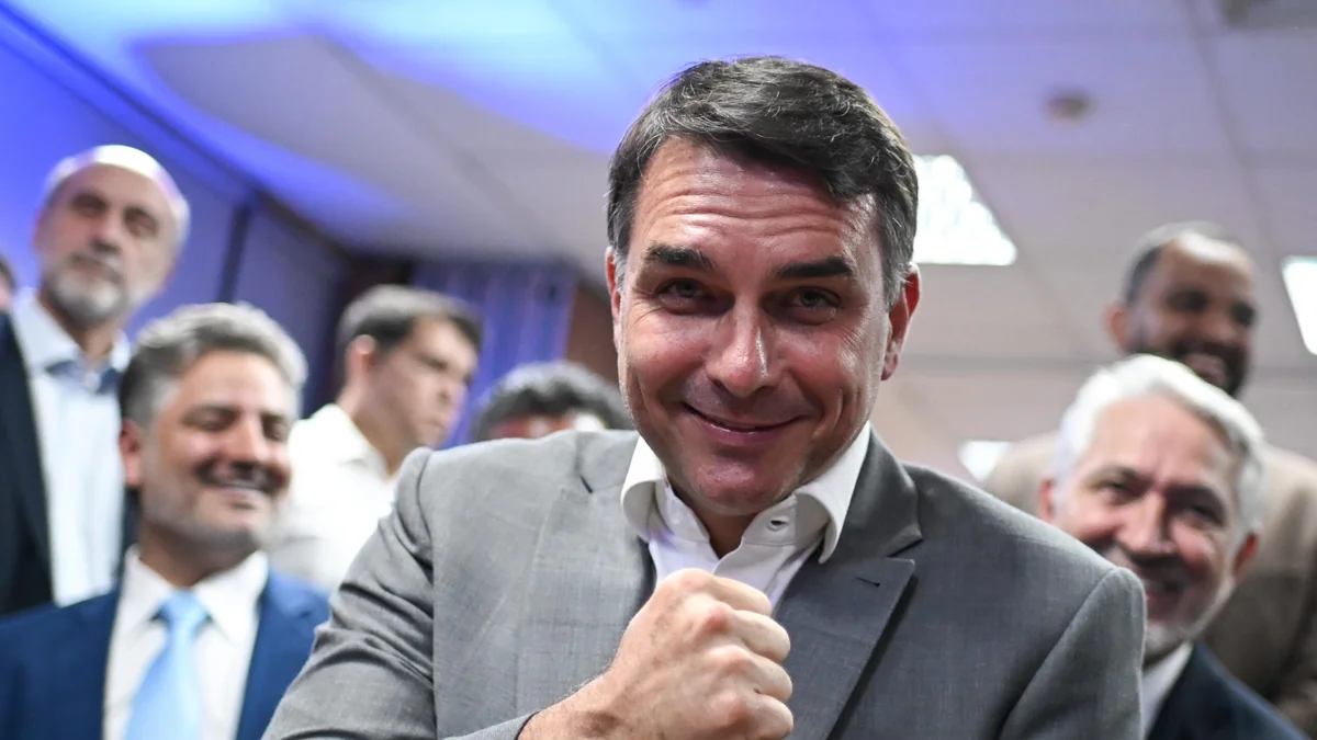 Flávio acena ao NE, onde Lula teve 63% dos votos no 1º turno: "Eu acredito"
