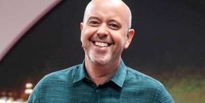 O jornalista e apresentador Alex Escobar est&aacute; afastado da Globo por motivos de sa&uacute;de Foto: Divulga&ccedil;&atilde;o/ TV Globo / Estad&atilde;o