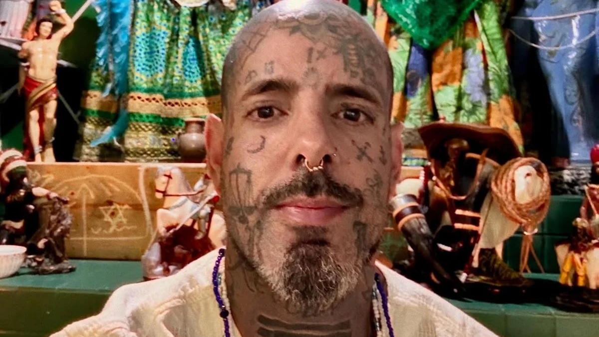 Tico Santa Cruz revela trauma com álcool e explica mudança de hábitos