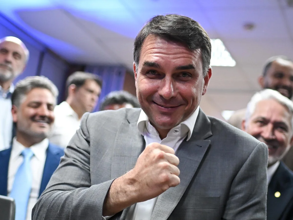 Flávio acena ao NE, onde Lula teve 63% dos votos no 1º turno: "Eu acredito"