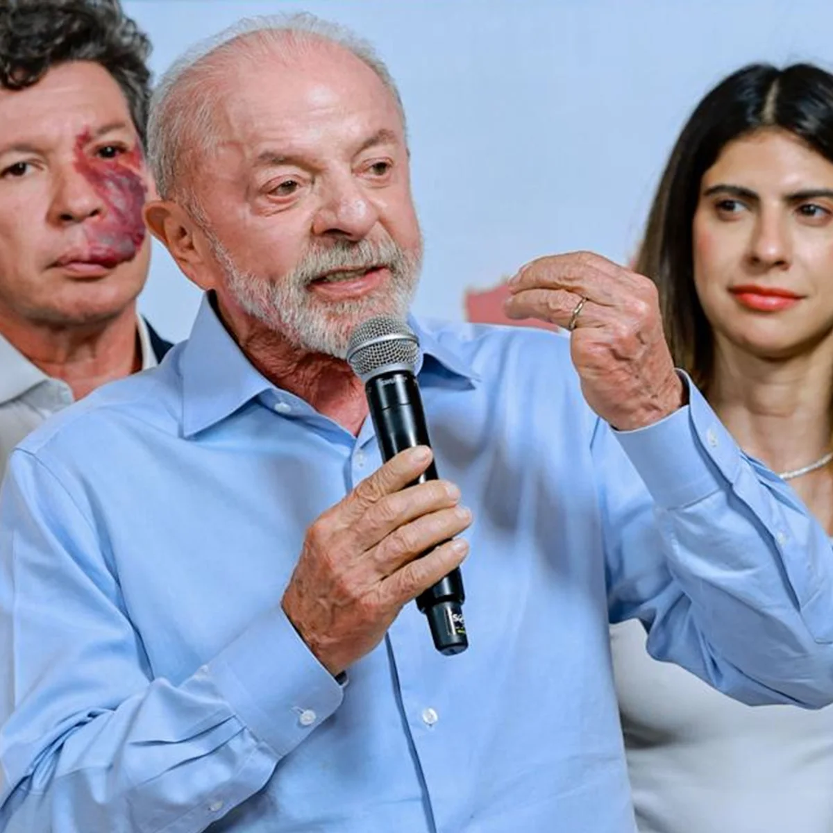 Lula promete criação do Pé-de-Meia para universitários em 2027