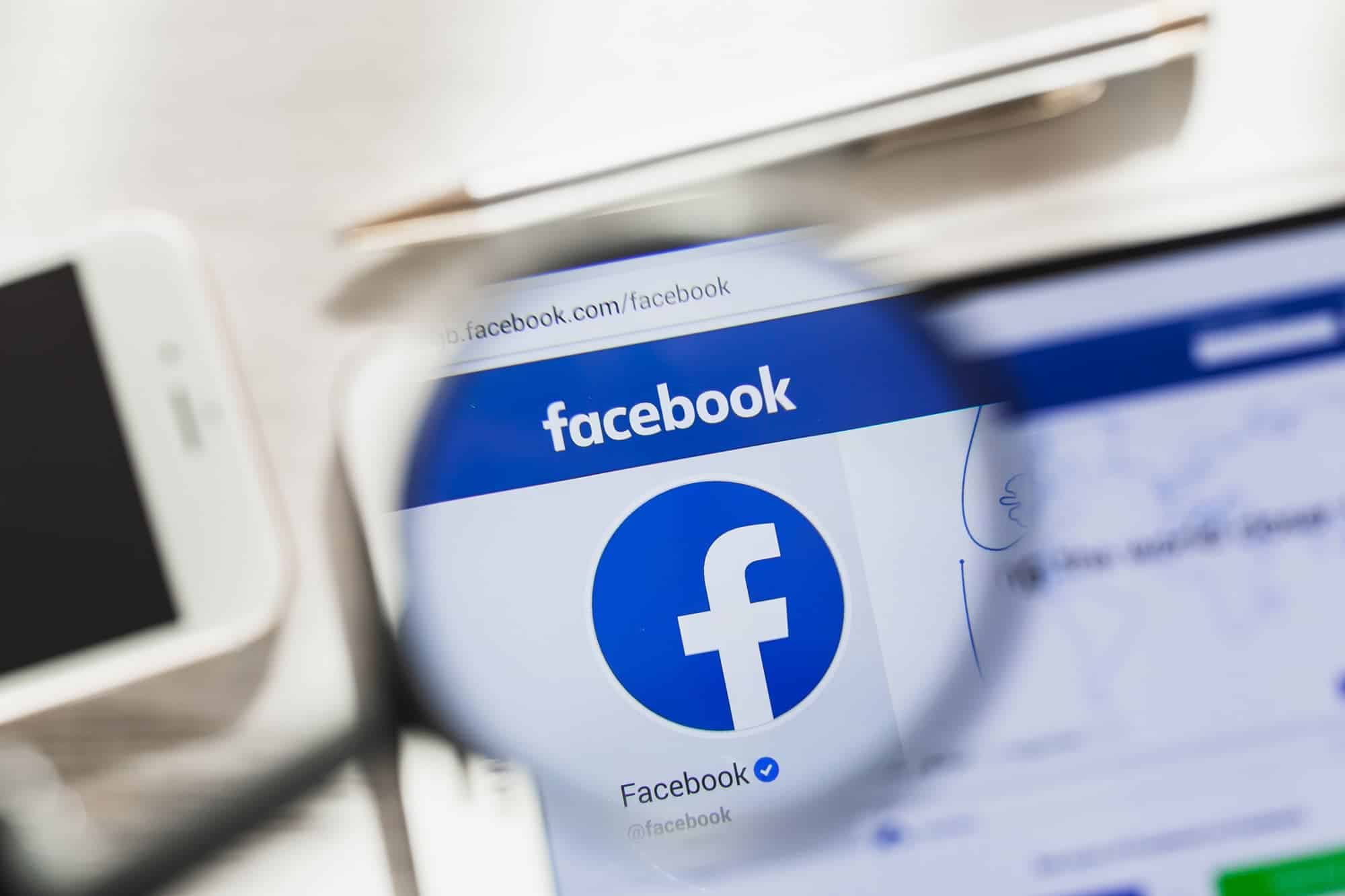Facebook vai deixar você personalizar o algoritmo do feed com IA