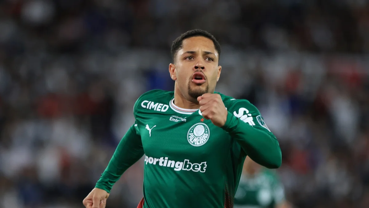 Libertadores: Vitor Roque desfalca Palmeiras no jogo contra o Fluminense