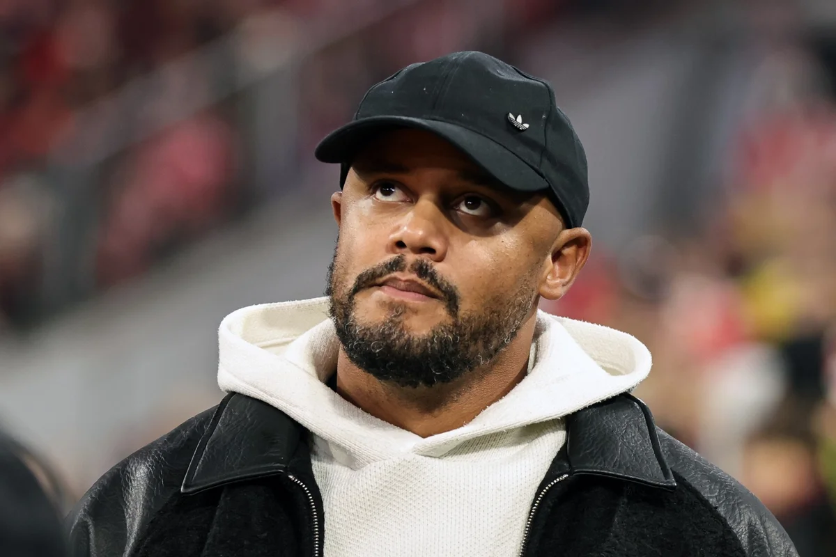 Auxiliar do Bayern atualiza estado de saúde de Kompany: “Está de bom humor”
